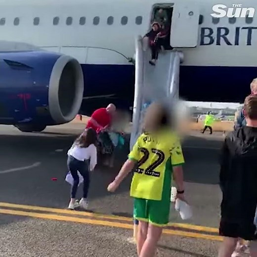 BA plane cabin fills with smoke forcing emergency landing