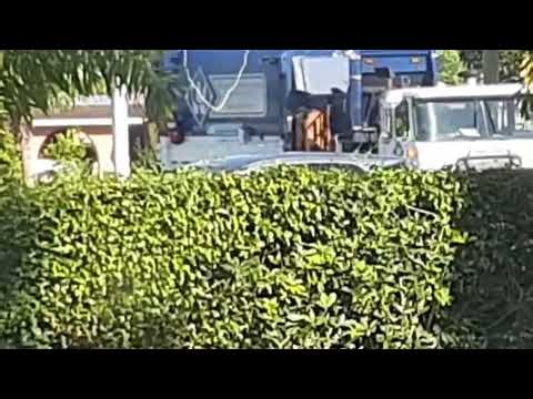 Labrie Automizer Sideloader Recycling [Waste Connections]