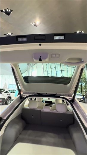 현대 넥소 Fuel cell 트렁크 문닫는 장면