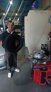 知り合いの車屋から「今タイヤ交換中なんですよ〜」って送られてきた動画がこれでしんどい