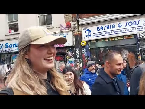 London Autumn Walk on Brick Lane Market to Explore Hidden Gems, Street Food & Vintage Vibes