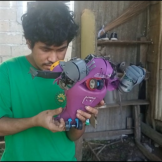 Mga robot mula sa plastic bottle. Ito ang life hack na siya lang ang makakagawa. #Macotv | Macotv