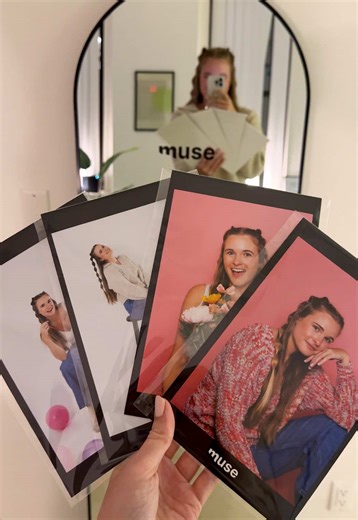 The most introvert-friendly photoshoot ever! @Muse Studios thanks for the confidence boost 📸🙌 #boston #selfphotography #thingstodoinboston #photostudio #selfportrait