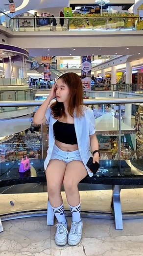 5.5K views · 106 reactions | Collection of funny videos of pranks on beautiful girls, really funny haha #prank #funny #comedy #reel #viralvideo | Jeni Heart | Facebook