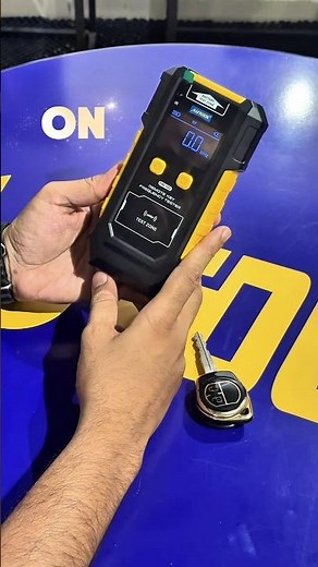 AUTOOL RE110 Remote Key Frequency Tester #RemoteKeyTester #autool #CarRemoteTesting #garagetools