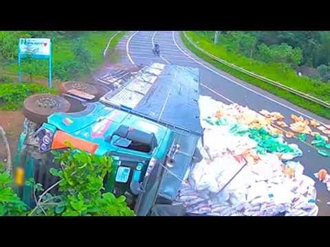 Best Truck Fails That Went HORRIBLY Wrong 🚛😬