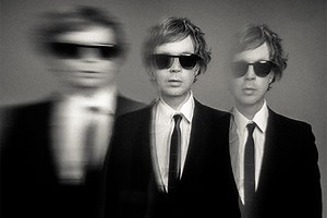 Beck teases new album ‘Hyperspace,’ releases ‘Saw Lightning’ ft. Pharrell - National | Globalnews.ca