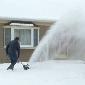 These amazing electric snow-shovels can clear 300lbs of snow in seconds. | Insider Tech Presents