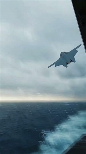 Futuristic US Warship Launches Stealth Aircraft #trending #short #usairforce #fighterjet