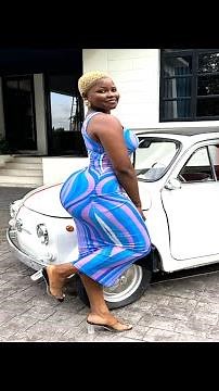 Paulina Ofori 😍 Breathtaking Hot Ghanaian Curvy Plus Size Fashion Model - Biography Wiki Lifestyle