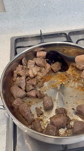 204K views · 1.9K reactions | Mums cooking and it smells amazing #food #foodie #fyp | Rightguys Reviews EXTRA | Facebook