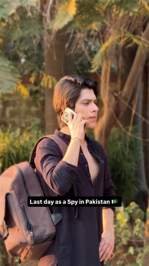 Aman Sethi on Instagram: "End of trend 😌 . @ranveersingh @akshaye_khanna_ @adityadharfilms @officialjiostudios @b62studios @actormaddy @rampal72 . . . . #ranveersingh #dhurandhar #bollywoodsongs #bollywood #relatable #meme #comedy #pakistan [ meme funny comedy reel trending viral trend funny Indian Bollywood Salman Khan Salman]"