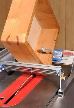 Spline Jig in Action! Add Strength and Beauty to Miter Joints, Picture Frames, Boxes, Trays