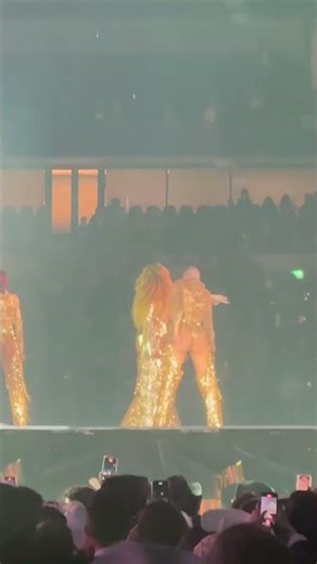 Beyoncé performing Alien Superstar live in London: Cowboy Carter Tour 05/06/25