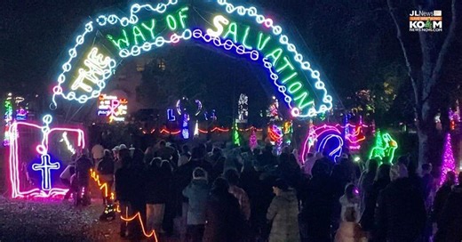 The annual ‘Run Through the Lights’ in Carthage 2025