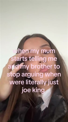 Sibling Banter: When Mum Intervenes in Arguments