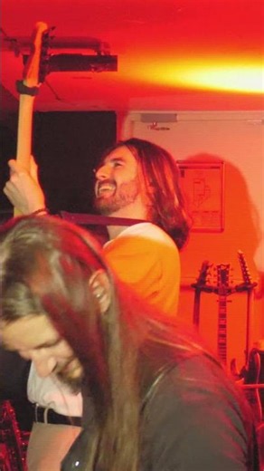 heureusement la guitare va bien ! #metalfans #metal #livemusic #fyp #guitar