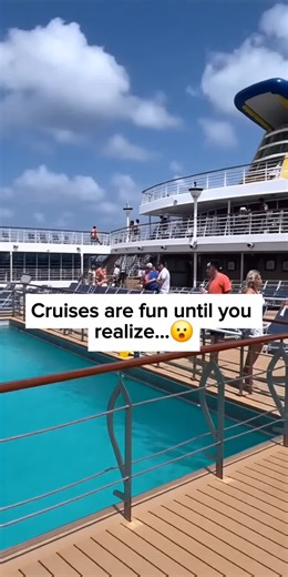 Everyone fantasizes about cruise life — ocean breezes, elegant dinners, endless horizons. 🌊✨ But there’s a side of cruises they never advertise… 😳 Every cruise ship has a morgue onboard. With thousands of passengers — many elderly — deaths do happen. They’re just handled quietly, far from public view. ⚫ That “fresh” fruit on your plate? It may have been sitting out for days — flipped, chilled, and treated to look new again. 🍎❄️ Some passengers have disappeared at sea… And what really happened