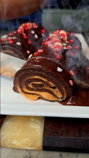 This Swiss roll recipe is foolproof and will please everyone this Christmas! Dulce de leche filling🎄