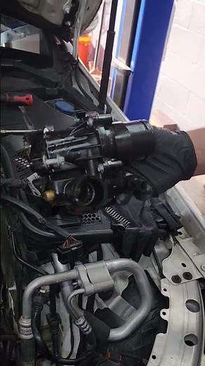 Replace thermostat Mercedes c300 2017 #mercedesbenz #c300 #mechanic