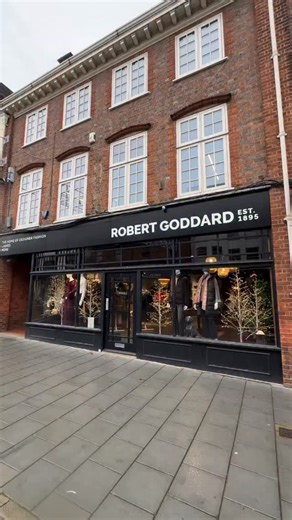 Welcome to Robert Goddard, Hitchin’s unique luxury retail experience! ✨ Their winter and Christmas collection has just arrived, perfect for treating yourself or finding gifts for your loved ones. Don’t forget to pop in next time you’re passing by! 🛍️ #visithitchin #hitchin | Visit Hitchin