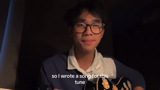 Dsy on Instagram: "Renai circulation (eng. version) -lizz robinett Inspo: @jacemsc #renaicirculation #lizzrobinett #reels #guitarcovers #musician"