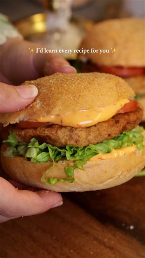 Mehr U Nisa on Instagram: "If you love crispy spicy chicken burger then this recipe is for you! 🥹 - Chicken mince (fine) - 1 tsp salt - 1 tsp red chilli powder - 3 tbsp cornflour - 1/2 tsp black pepper - 1/2 tsp garlic powder Coating: - AP flour - 1/2 tsp salt - 1/2 tsp red chilli powder - 1/2 tsp black pepper - Sauce: - mayo - Chilli paste Method: In a bowl, add the chicken mince and all the spices. Mix well, shape into a ball, then flatten it into a patty. Place the patty in the freezer for 1