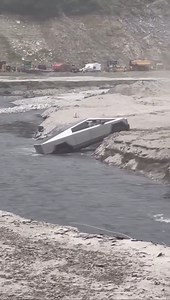 Don't believe the advertising... I'll stick to a Hilux thanks - Kathy from HR 🛰 #Fail | Australian Research & Space Exploration - Space Australia