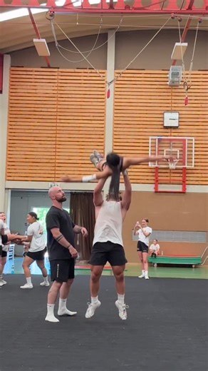 Bariş Şeker on Instagram: "Trying to Hit all Stunts like „smak“ Tb to Cheer Blast 2025✨ Besser spät posten als nie oder sowas Credits an den hübschen Pauli #partnerstunt #cheerleading #cheer #cheerleader #rewind"