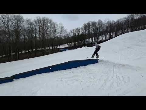 Boxzilla snowboard park time March 21 2026 (1 of 5)