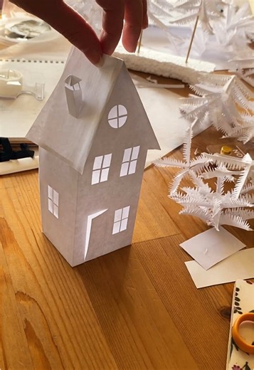 Paper Cut Animation Using xTool M1 Ultra Techniques