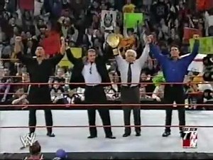 Triple H forms EVOLUTION 2003