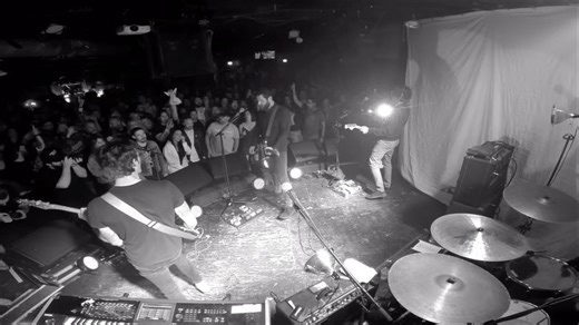 19K views · 515 reactions | TOP NOTCH LIVE AT THE EARL OUT NOW COPE LIVE AT THE EARL THE FILM APRIL 25 THE ALBUM APRIL 26 | Manchester Orchestra | Facebook