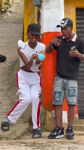 Broma final inesperado si te ríes pierdes #viral #humor #comedia