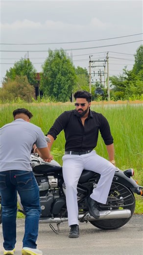 Manish Sahu on Instagram: "🤨🤨"