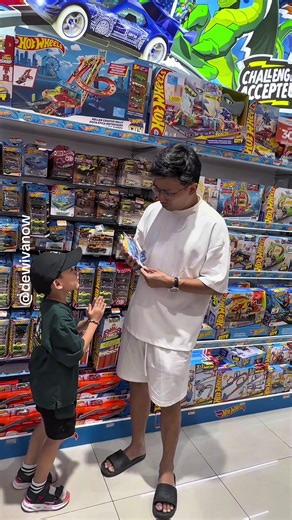 Mobil Hot Wheels Color Shifters Koko yang Unik