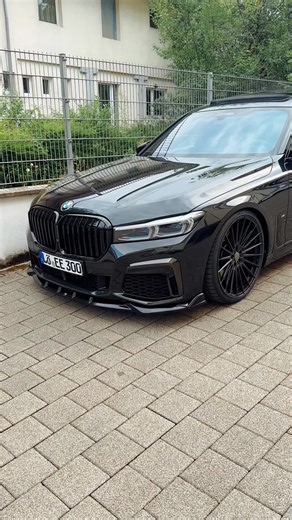 Explore the Luxury of BMW 750Li G12