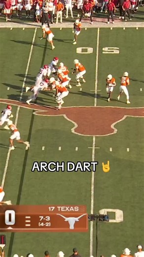 83K views · 5.7K reactions | Arch Manning ➡️ DeAndre Moore Jr. for the 46-yard tuddy  | College Football on ESPN | Facebook
