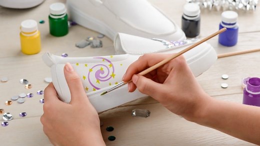 How to Remove Acrylic Paint from Leather - 9 Smart Ways with Expert Tips | Leather Advice