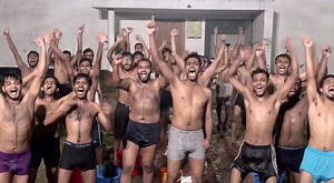 2.2M views · 71K reactions | পানি পথের ৪র্থ যুদ্ধটা এবার জাহাঙ্গীরনগরেই হয়ে গেল।藍藍 Wait until the end  #jisuentertainment #sheikhjisanahamed #jahangirnagaruniversity #Chhichhore #remake #recreation #shortvideo #Jahangirnagar_University | Jisu Entertainment | Facebook