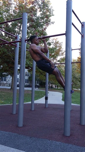Float like a butterfly #calisthenics #pullup #exercise #streetworkout #functional #foryou