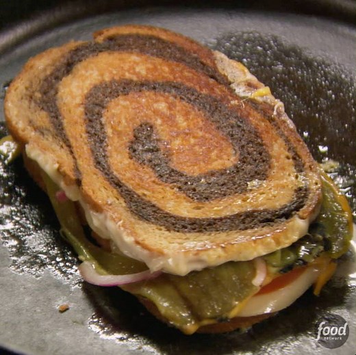 3.1M views · 10K reactions | The Pioneer Woman - Ree Drummond calls this the Best Grilled Cheese EVER... do you agree? Save the recipe: https://foodtv.com/2Gv43R8! Get more recipes from Ree, Saturdays at 10a|9c and subscribe to discovery+ to stream more episodes of the show: https://links.discoveryplus.com/P6K9VEgeygb. #discoveryplus | Food Network | Facebook