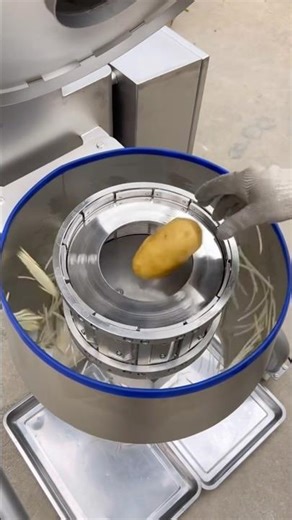 This potato shredder is incredible! 🥔🤯