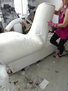 Cleaning an Abandoned House: Step-by-Step Deep Clean Guide