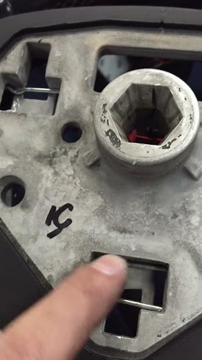 Ford Mondeo 2009 airbag removal