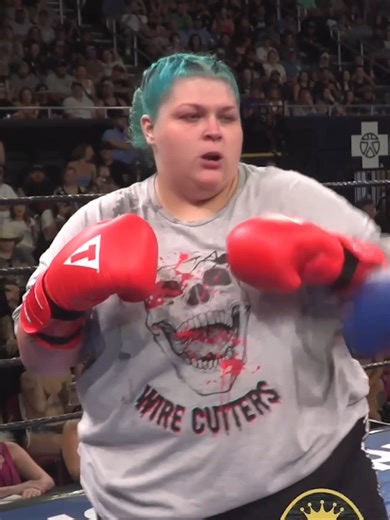Huge Appalachian Women Brawl It Out! WIRECUTTERS vs BACKWOODS BRAWLER from RB10. Next event... Redneck Brawl 12 at Huntington Center in Toledo, OH Feb. 7th at 8pn ET. Any challengers? Sign-up now at www.redneckbrawl.tv #boxing #canada #ohio #toledo #michigan