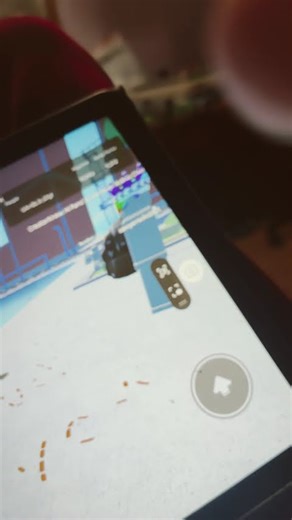 Playing spray painter in Roblox