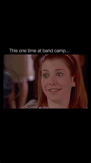 😭 American Pie is a 1999 American comedy film that became a defining example of late-1990s teen movies. It follows a group of high school friends who are navigating the awkward transition from adolescence to adulthood during their senior year. Much of the film’s humor comes from exaggerated situations, misunderstandings, and the characters’ anxiety about fitting in, growing up, and meeting social expectations. While it is known for its bold and sometimes crude comedy, the movie also reflects co