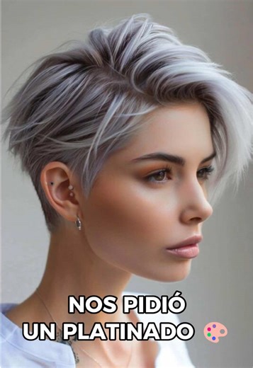 Un platinado no solo se trata del resultado… también de cómo lo cuidas después ✨ Es un color que con el tiempo puede ir cambiando su matiz, pero con los cuidados correctos puedes mantenerlo lindo por más tiempo. Lo ideal es usar productos matizantes (violetas o azules) para evitar que se torne amarillo, acompañarlo siempre con buena hidratación, y evitar el uso excesivo de calor sin protección. También es importante considerar retoques de matiz y crecimiento cada cierto tiempo para que el color 