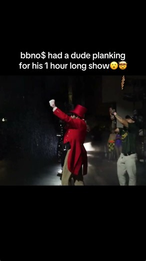 bbno$ had a dude planking for his 1 hour long show 🤯😭